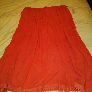 Bobbie Brook's skirt